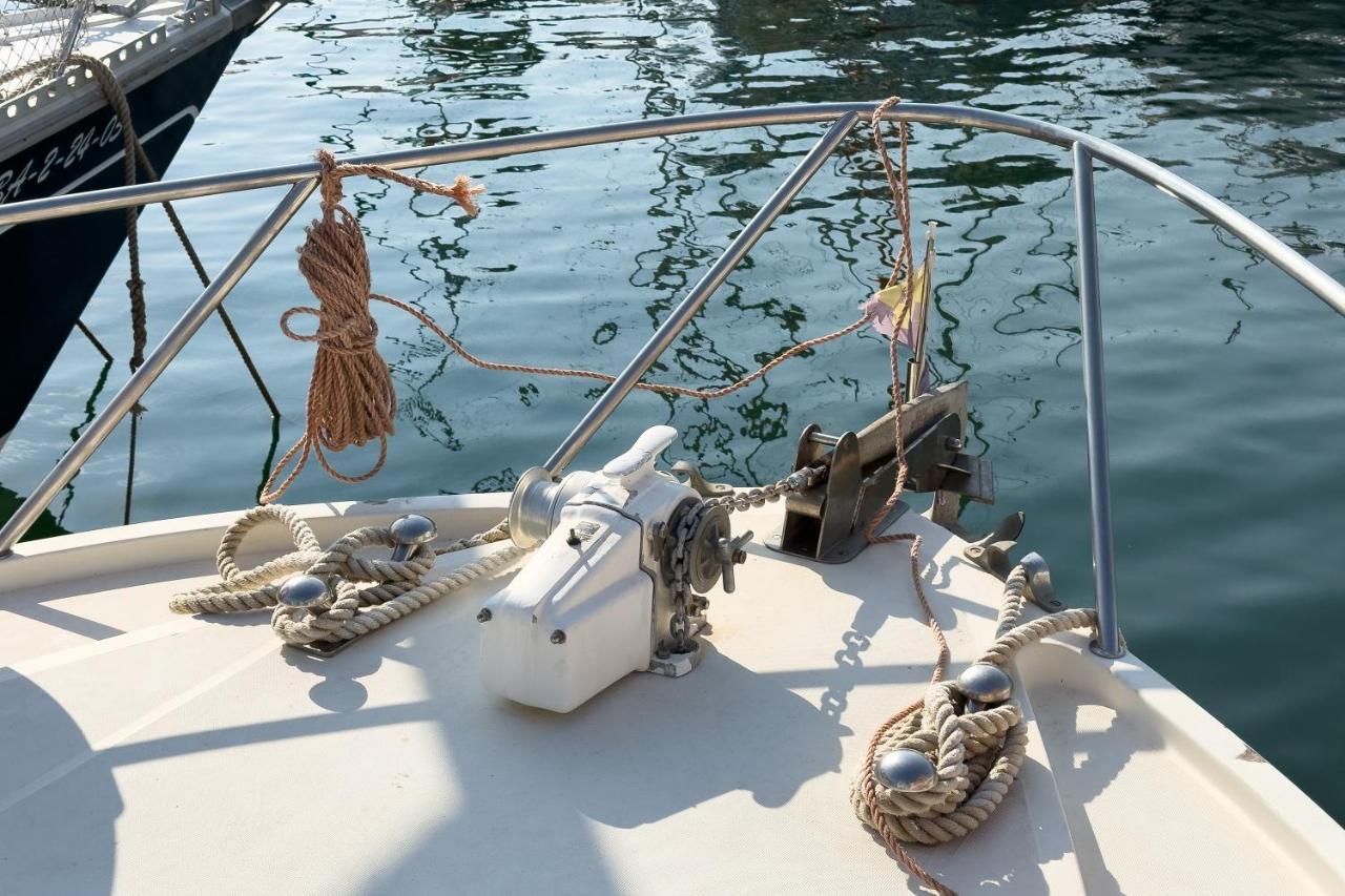 Magno II Boat Ξενοδοχείο Sant Adria de Besos Εξωτερικό φωτογραφία