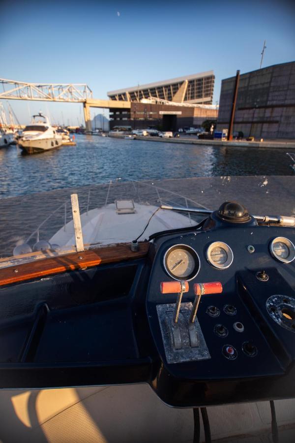 Magno II Boat Ξενοδοχείο Sant Adria de Besos Εξωτερικό φωτογραφία