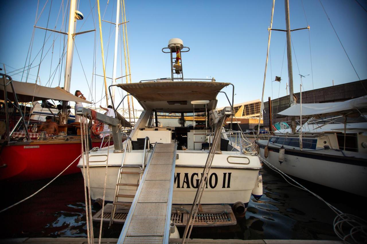 Magno II Boat Ξενοδοχείο Sant Adria de Besos Εξωτερικό φωτογραφία